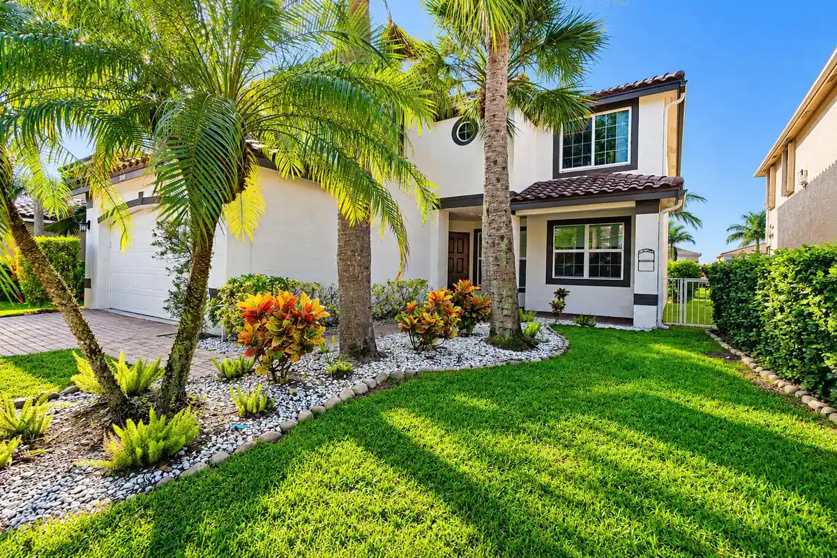 5018 Nautica Lake Cir, Greenacres: photo 1 of 59