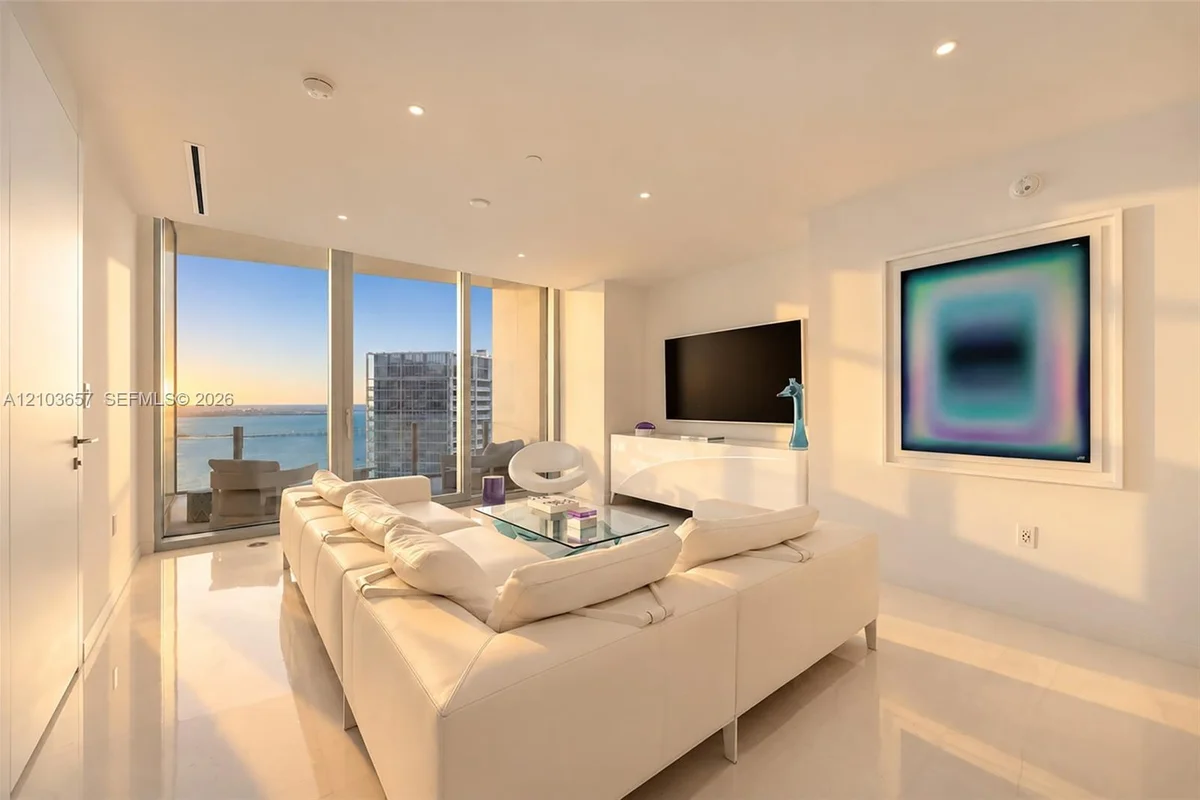 300 Biscayne Boulevard Way #5205W, Miami: photo 1 of 50