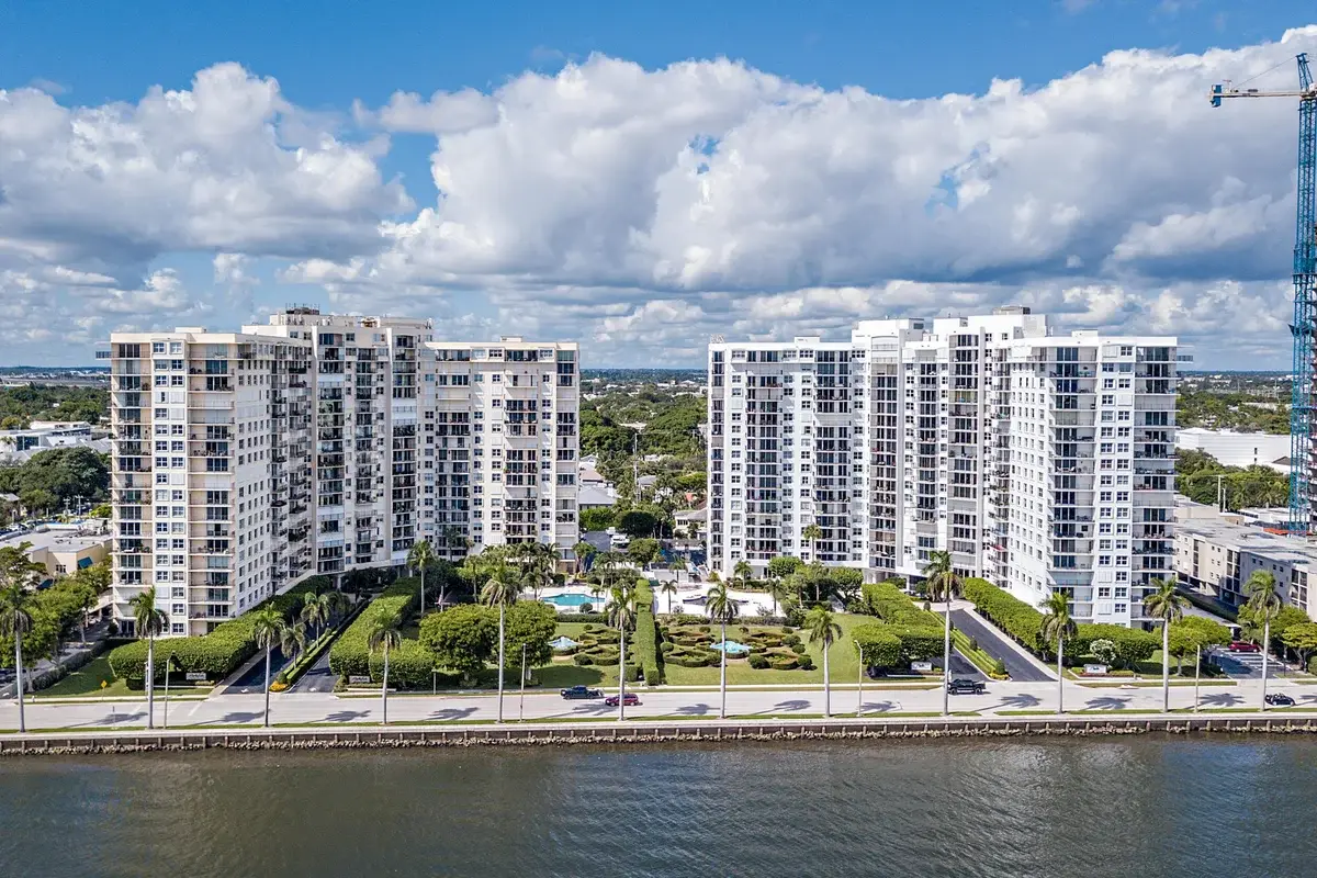1801 S Flagler Dr #1411, West Palm Beach: photo 1 of 25