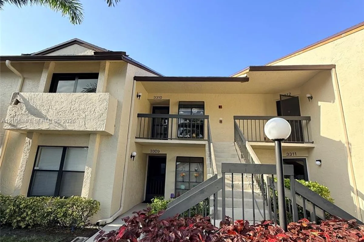 3310 Perimeter Dr, Greenacres: photo 1 of 15