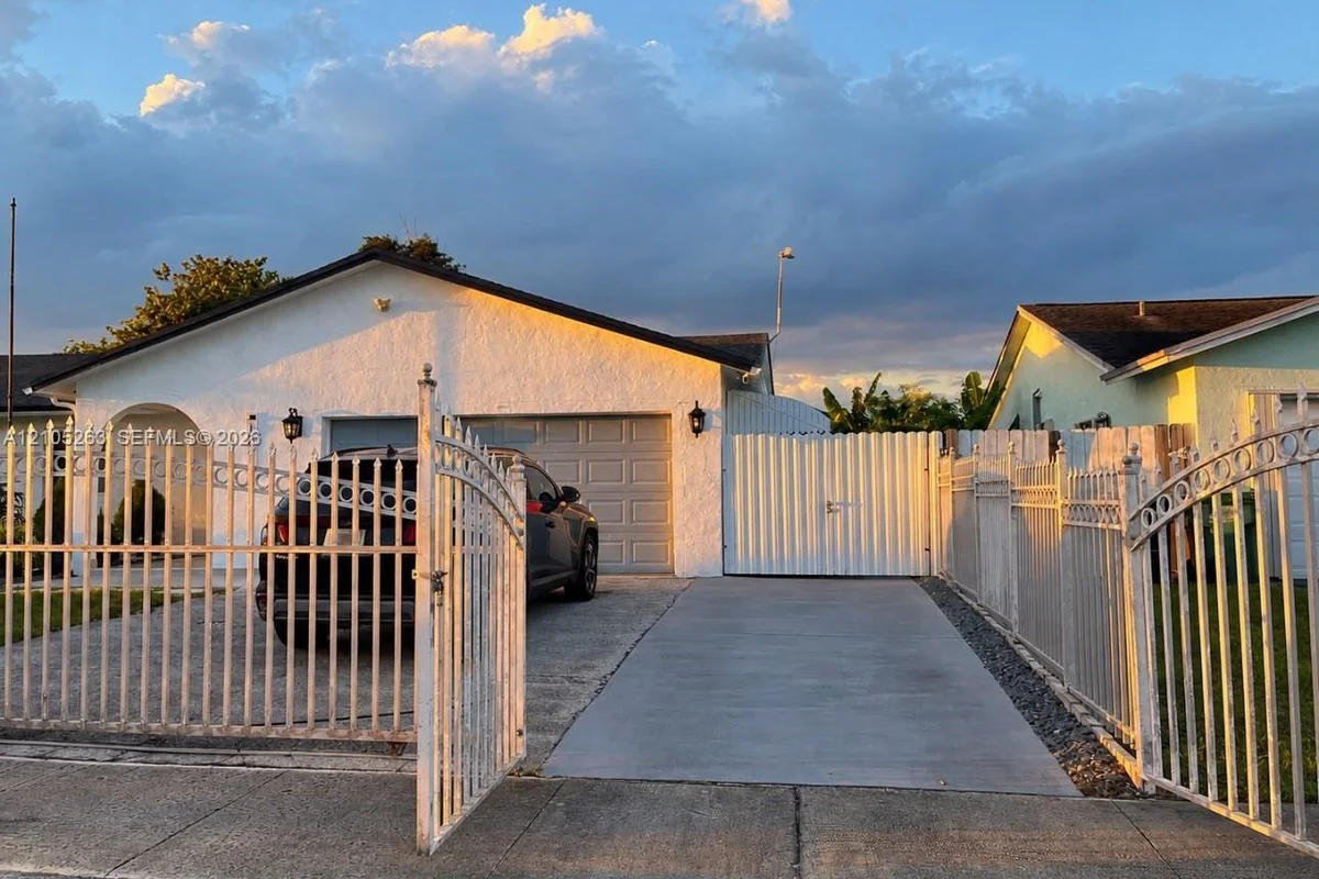 123xx SW 259th Ter #1, Homestead: photo 1 of 11