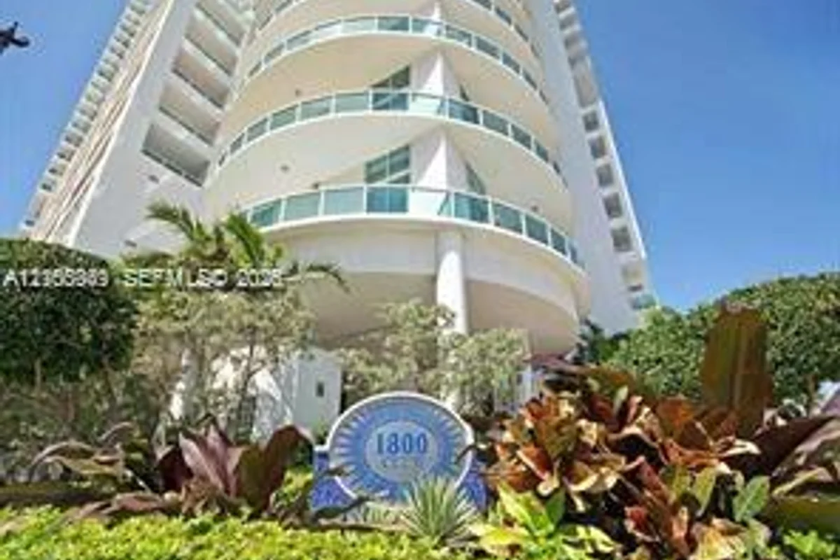 1800 N Bayshore Dr #2704, Miami: photo 1 of 8