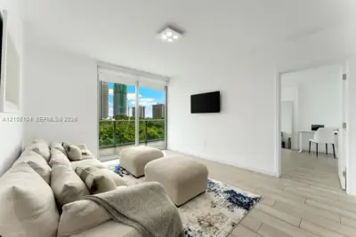 1600 SW 1st Ave #707, Miami: photo 1 of 49