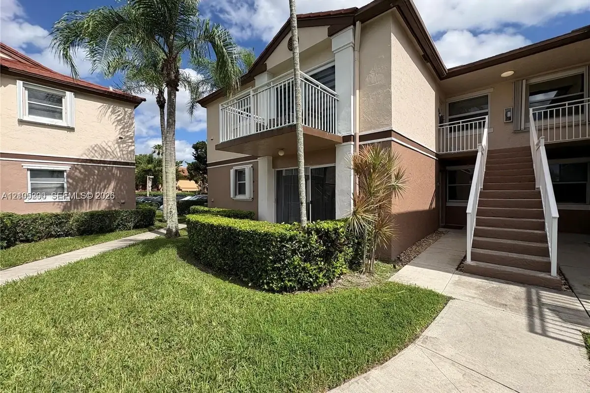 1226 SW 113th Ter #103, Pembroke Pines: photo 1 of 19