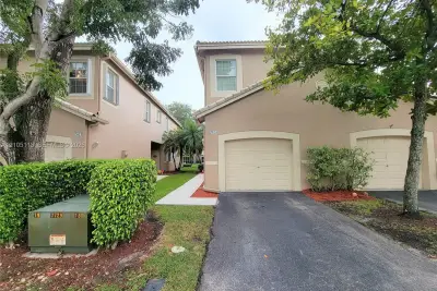 2020 Pompeii Ct, Weston: photo 1 of 27