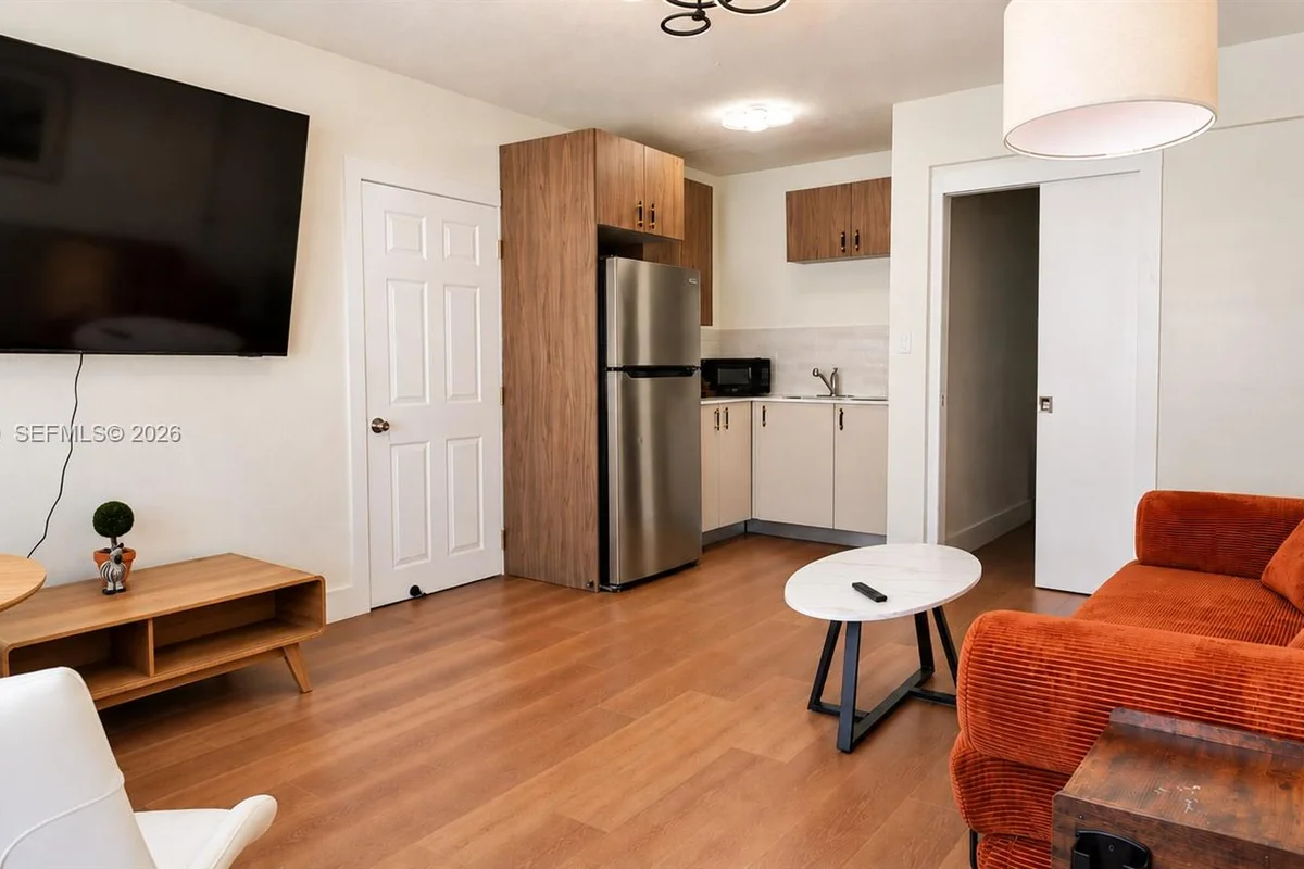 951 Jefferson Ave #3, Miami Beach: photo 1 of 15