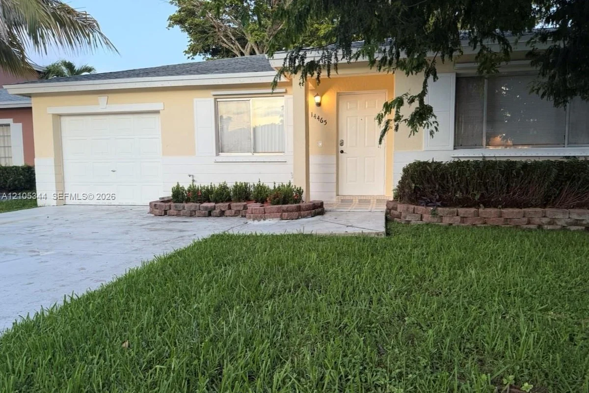 14465 SW 139th Ave Cir E, Miami: photo 1 of 26