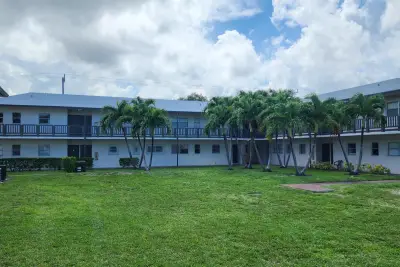 1420 NW 2nd St #A105, Fort Lauderdale: photo 1 of 6