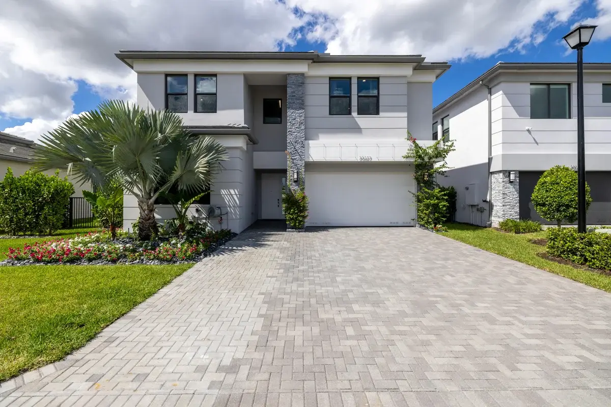 20027 Hirono Ln, Boca Raton: photo 1 of 51