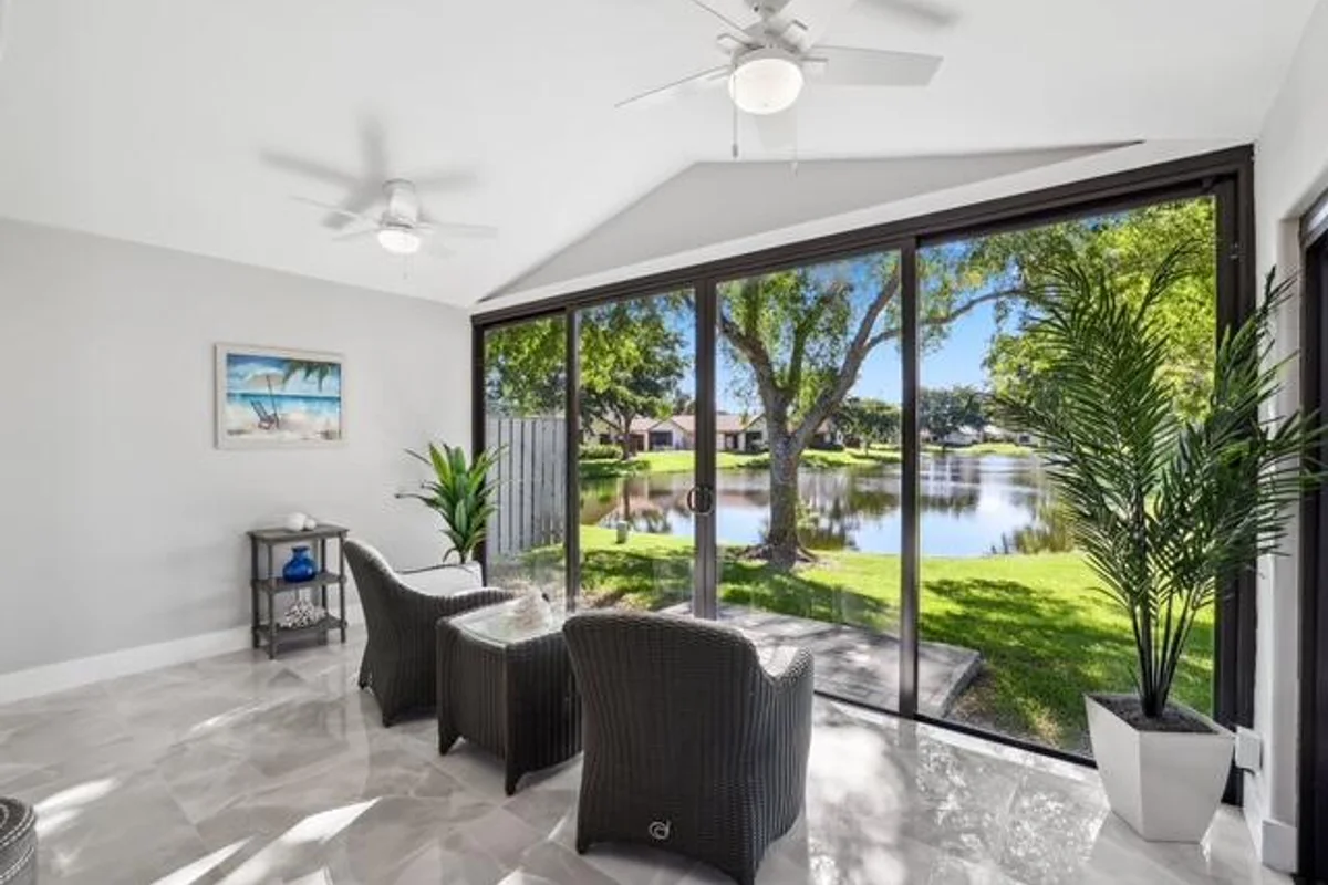 4847 Boxwood Cir, Boynton Beach: photo 1 of 17