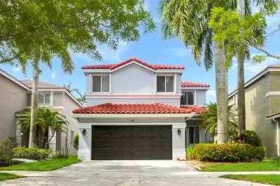 1058 Golden Cane Dr, Weston: photo 1 of 19