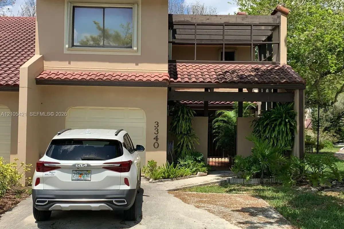 3340 Torremolinos Ave #A-40, Doral: photo 1 of 34