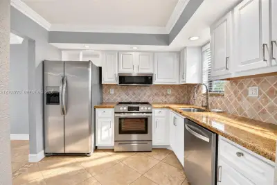 9440 SW 8th St #309, Boca Raton: photo 1 of 30