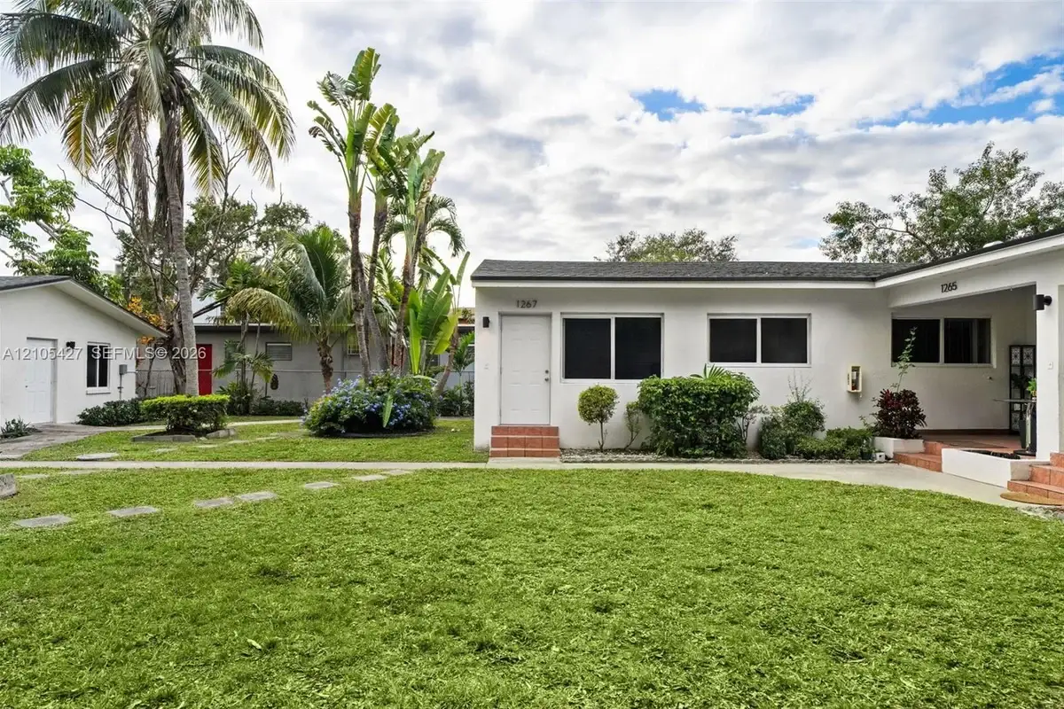 1267 NE 127th St #1, North Miami: photo 1 of 16