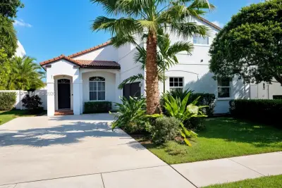 17415 NW 10th St, Pembroke Pines: photo 1 of 14