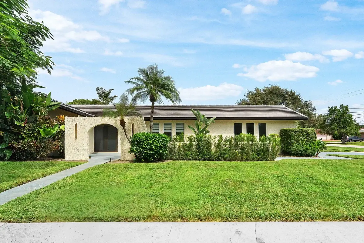 2013 Ardley Rd, North Palm Beach: photo 1 of 48
