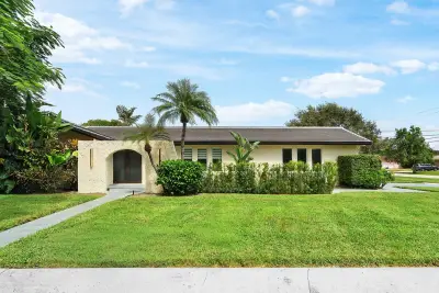 2013 Ardley Rd, North Palm Beach: photo 1 of 48