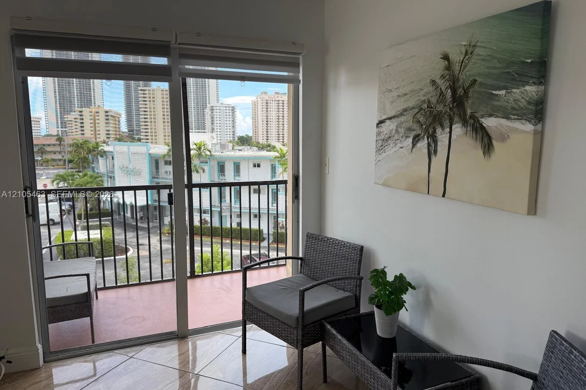 2420 Diana Dr #407, Hallandale Beach: photo 1 of 13