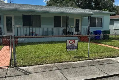 810 NW 61st St #812, Miami: photo 1 of 6