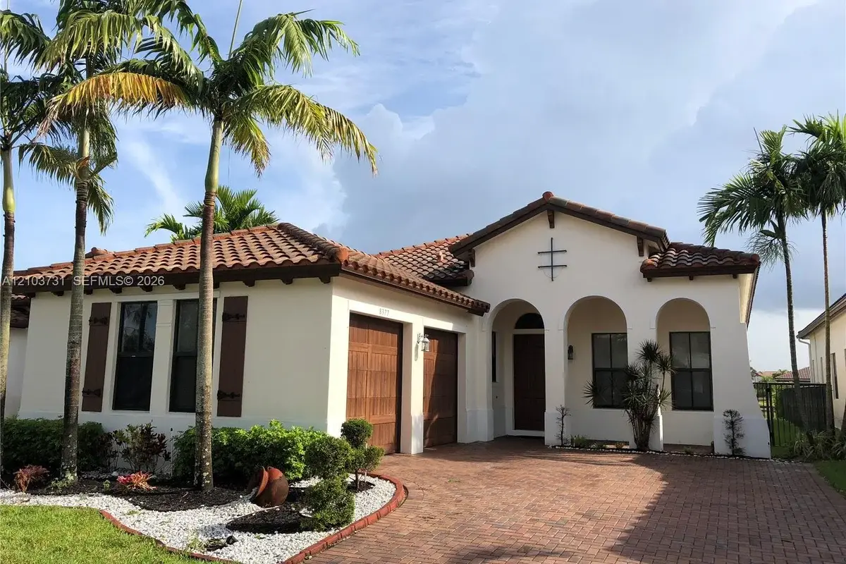 8377 NW 39th Ct, Cooper City: photo 1 of 28