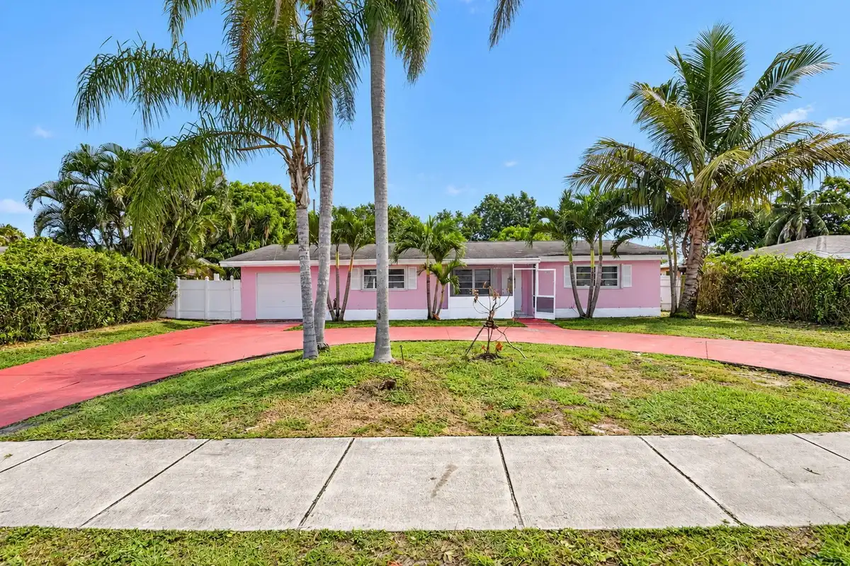 1186 Drexel Rd, West Palm Beach: photo 1 of 48