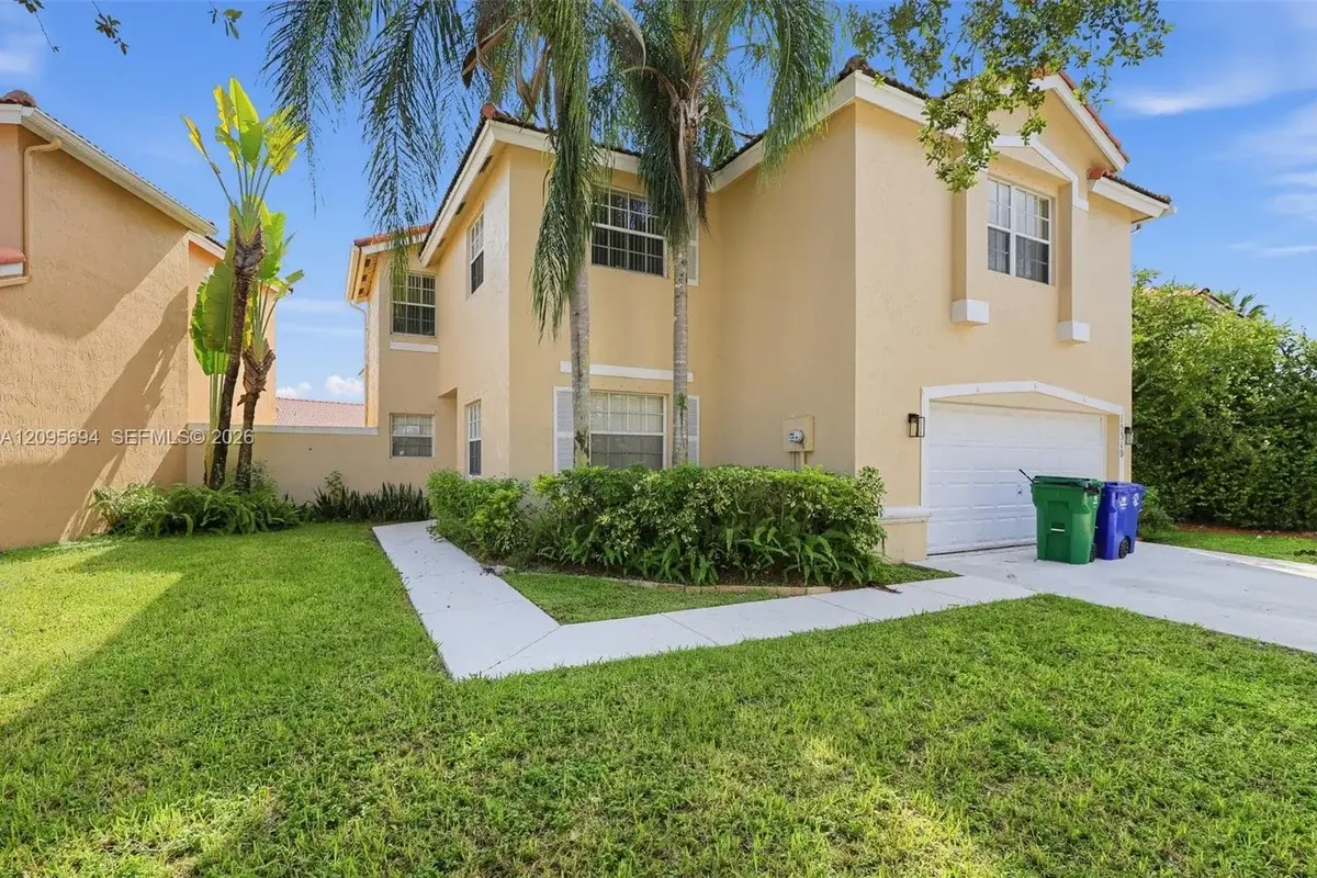 15310 SW 47th St, Miramar: photo 1 of 5
