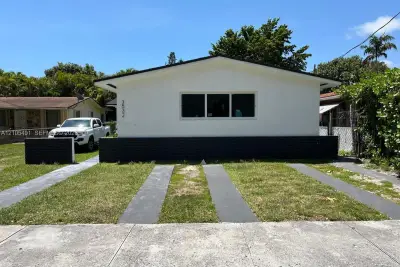 3530 SW 22nd Ter, Miami: photo 1 of 12