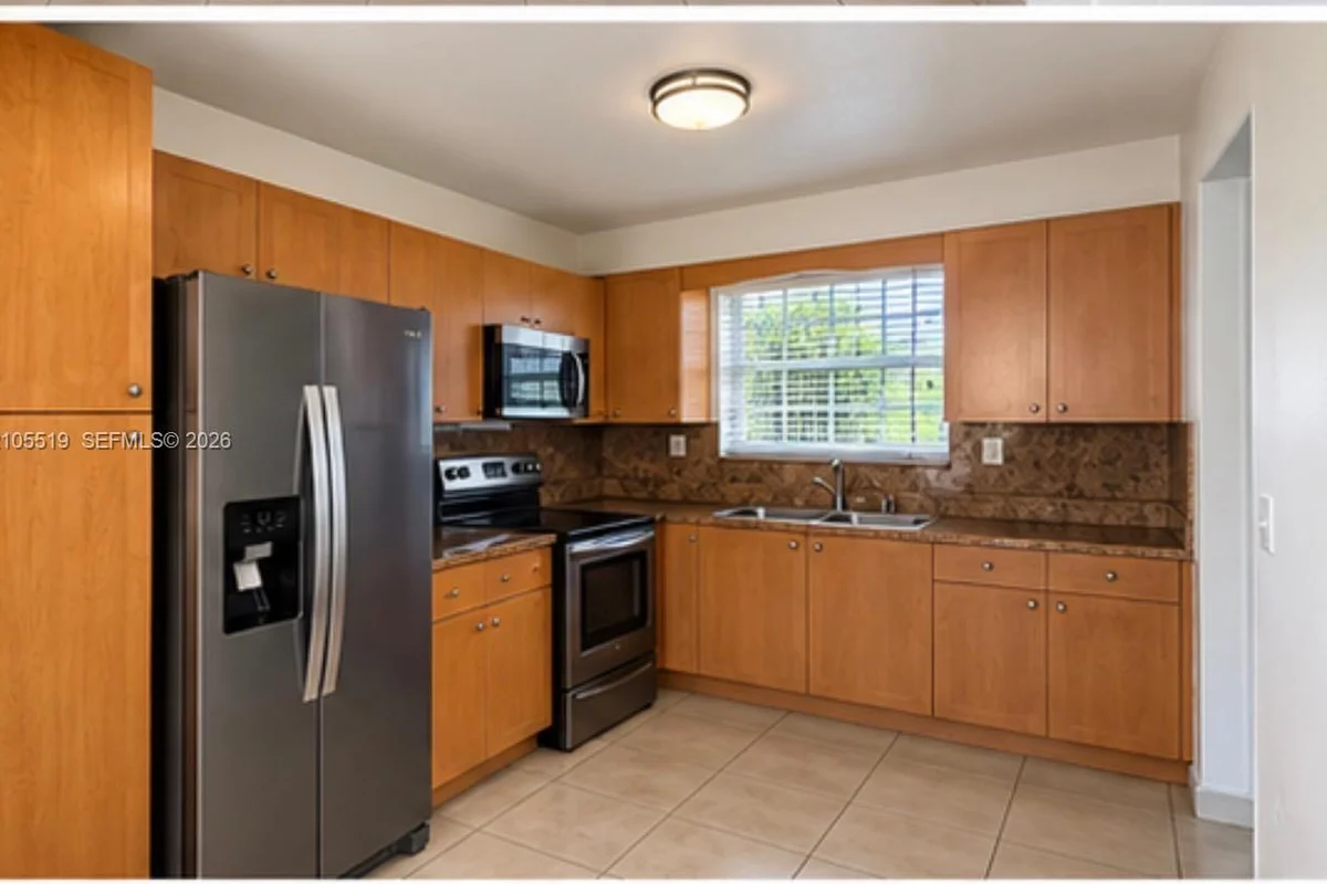 1100 NW 29th Ave #1102, Miami: photo 1 of 13