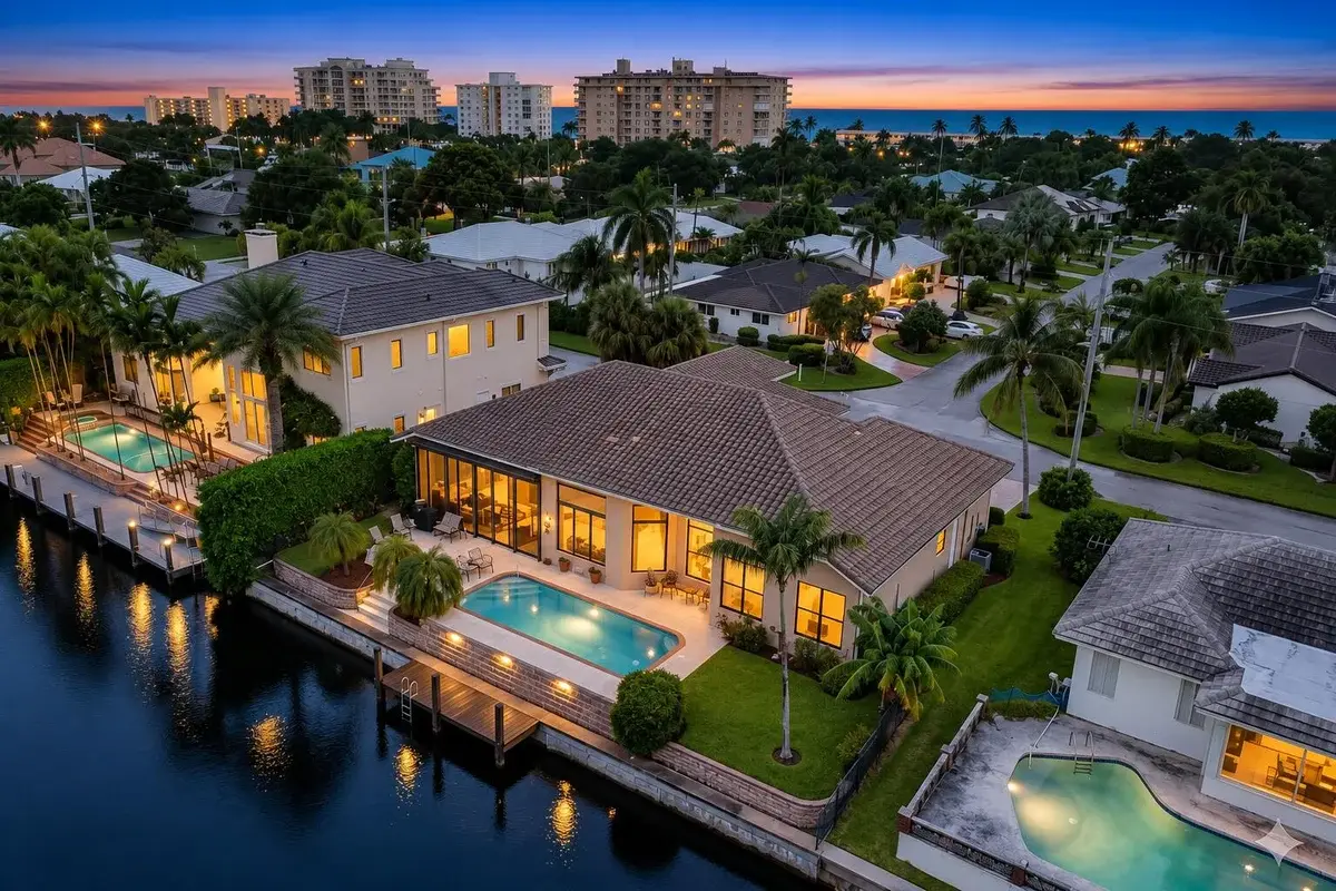 3920 NE 30th Ave, Lighthouse Point: photo 1 of 2