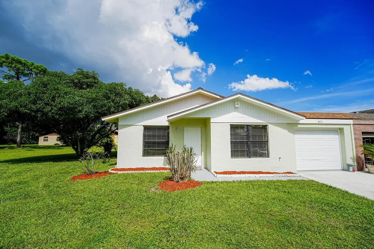 4971 Palm Hill Dr, West Palm Beach: photo 1 of 44