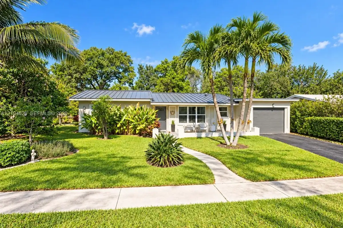 7131 NE 7th Ave, Boca Raton: photo 1 of 9