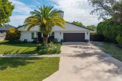33 Oregon Ln, Boca Raton: photo 1 of 58