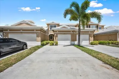 6891 Blue Skies Dr, Lake Worth: photo 1 of 41