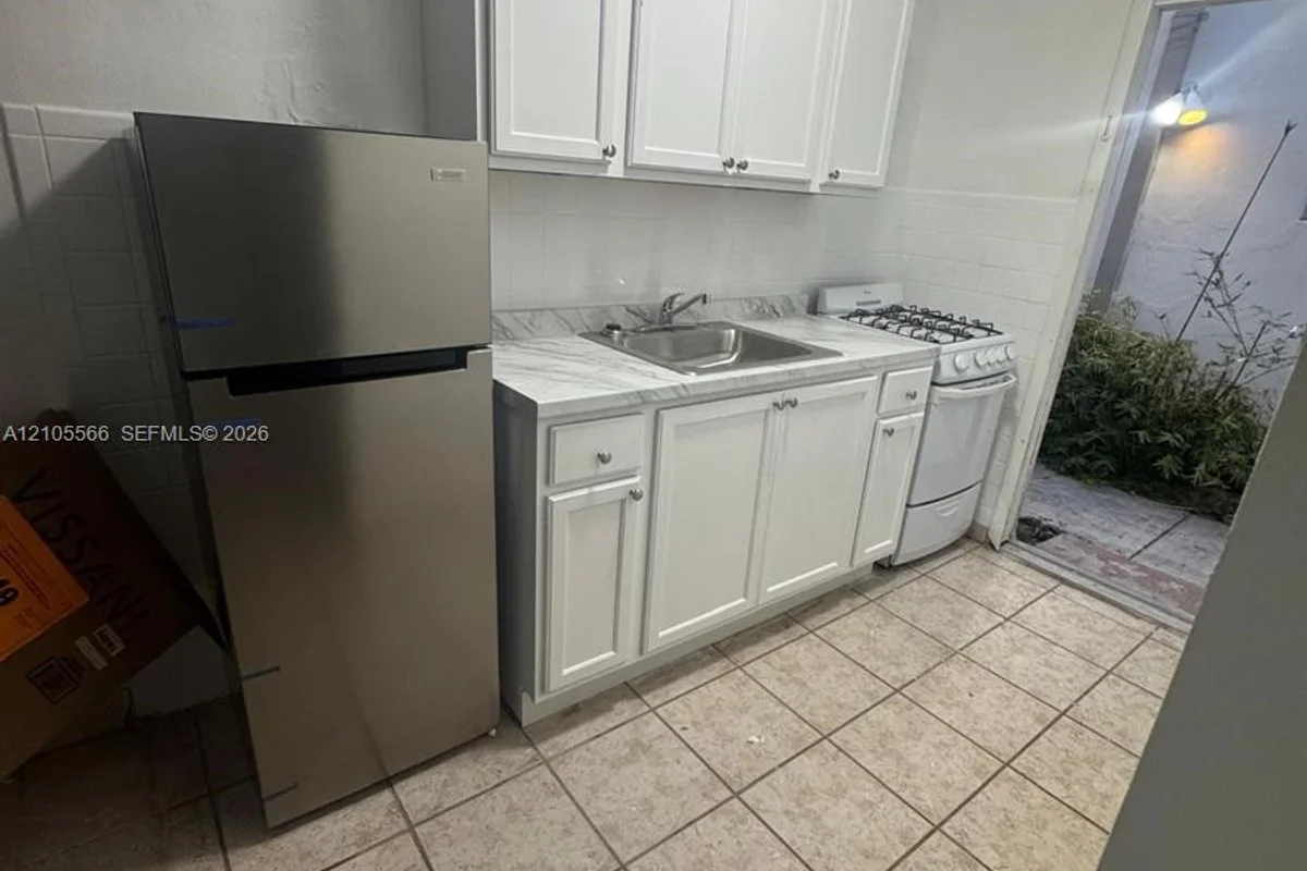 7300 Harding Ave #6, Miami Beach: photo 1 of 6