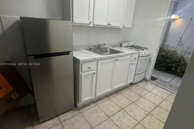 7300 Harding Ave #6, Miami Beach: photo 1 of 6