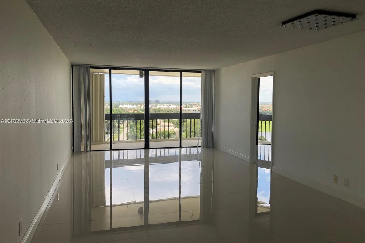 2000 Presidential Way #1106, West Palm Beach: photo 1 of 20