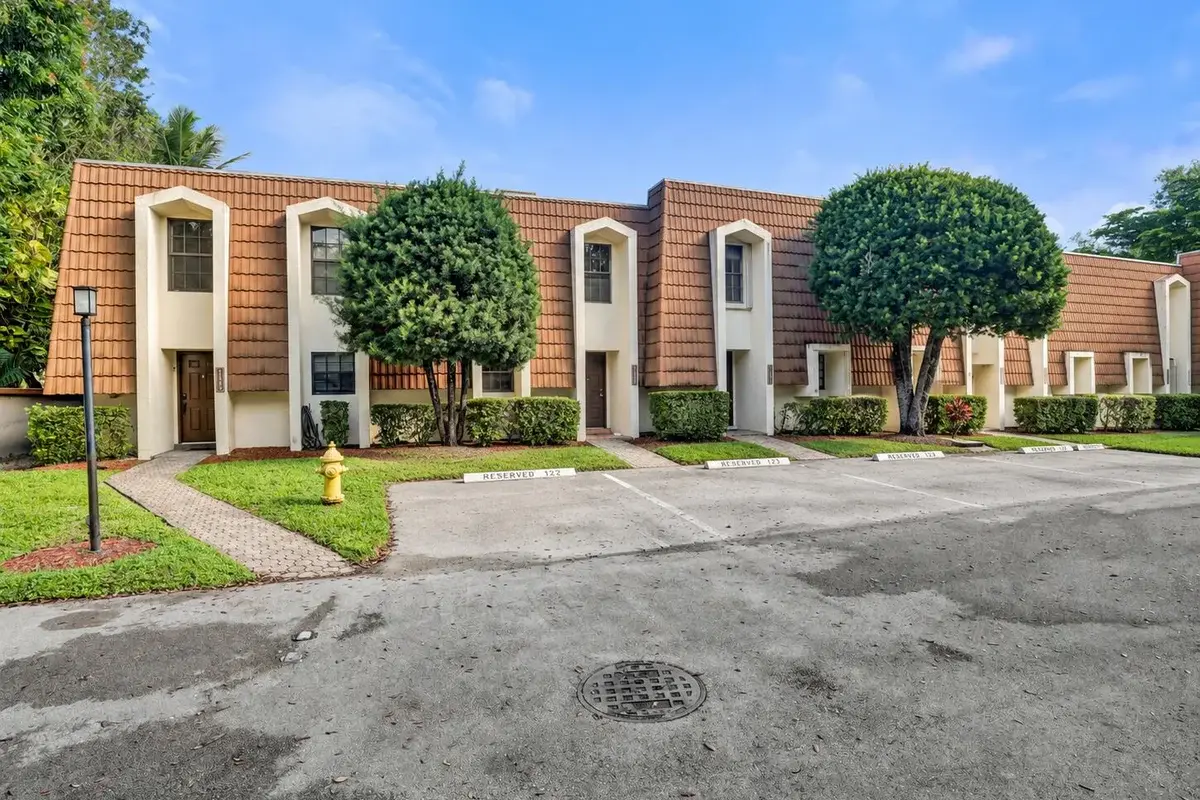 11575 NW 2nd, Plantation: photo 1 of 26