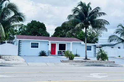 17630 NW 37th Ave, Miami Gardens: photo 1 of 34