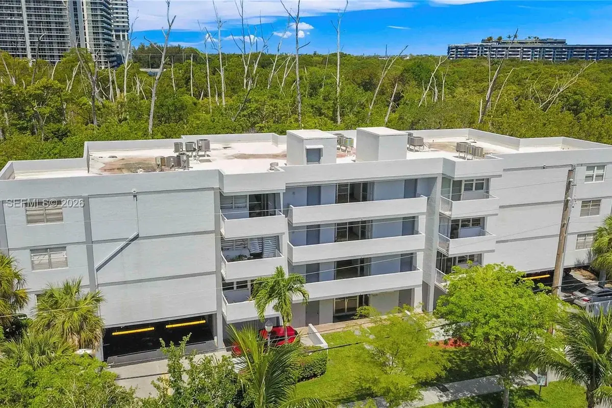 16518 NE 26th Ave #405, North Miami Beach: photo 1 of 41