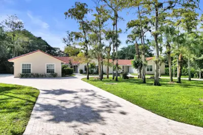5000 NW 81st Ave, Coral Springs: photo 1 of 83