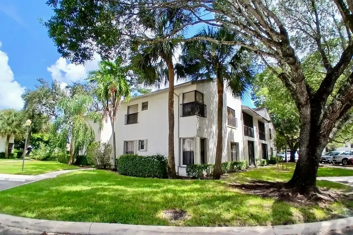 4749 NW 22nd St #4299, Coconut Creek: photo 1 of 31