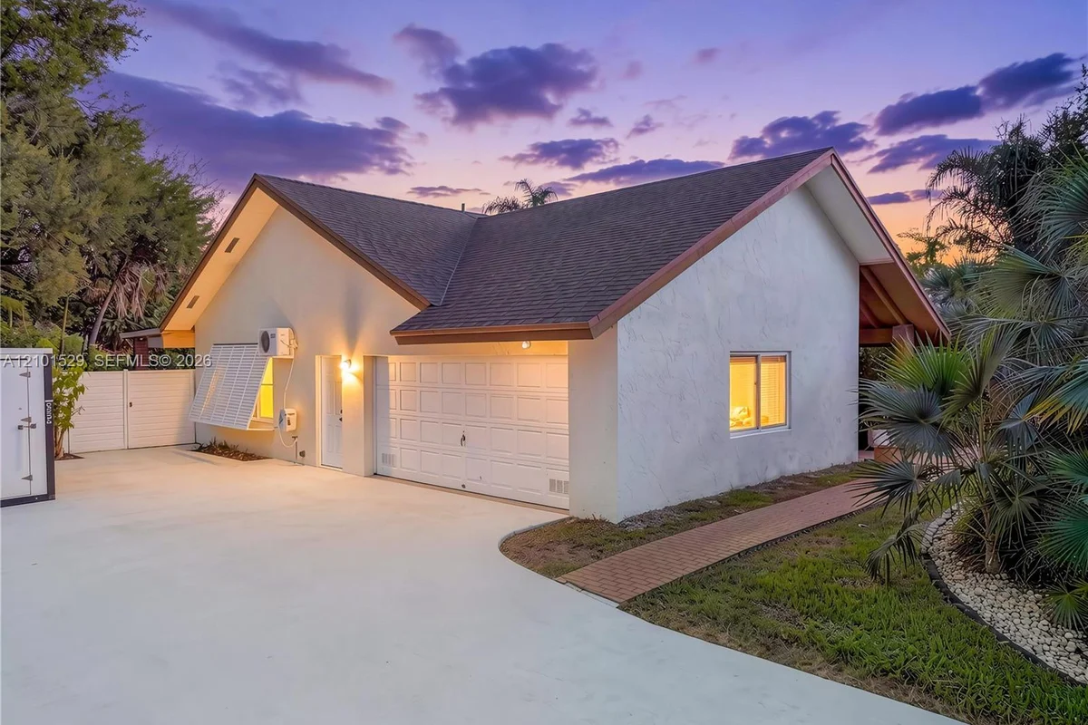 16761 SW 278th St, Homestead: photo 1 of 63
