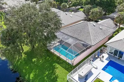 1081 Bedford Ave, Palm Beach Gardens: photo 1 of 53