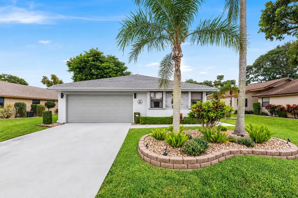 1417 NW 26th Ave, Delray Beach: photo 1 of 31