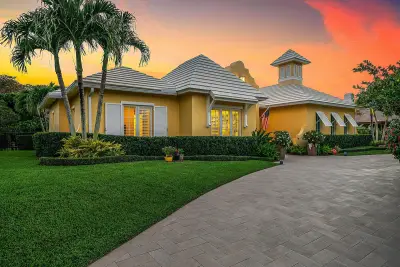 10329 Prestwick Rd, Boynton Beach: photo 1 of 46