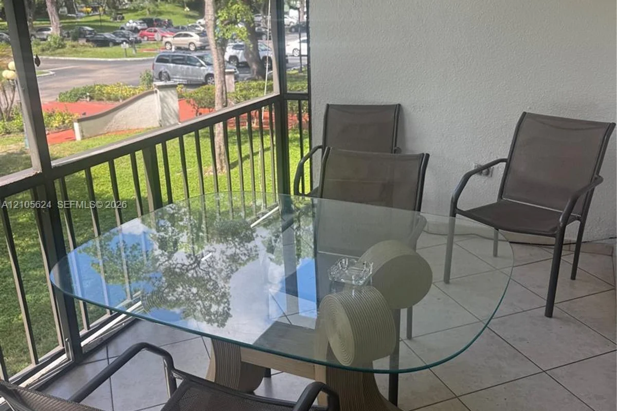 3740 Inverrary Dr #2Q, Lauderhill: photo 1 of 35