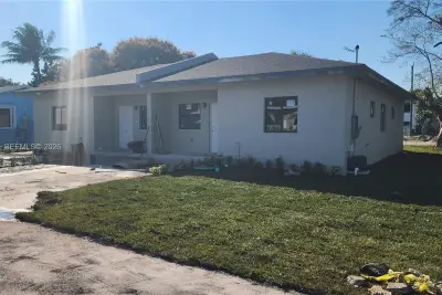1440 NE 147 St, North Miami Beach: photo 1 of 2