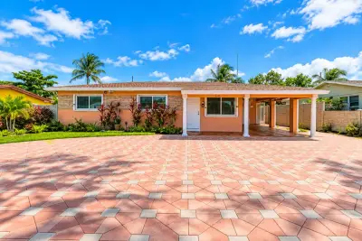 214 SW 3rd Ave, Boynton Beach: photo 1 of 31