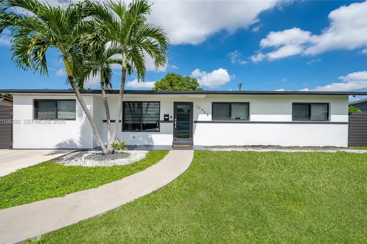 10455 SW 43rd Ter, Miami: photo 1 of 24
