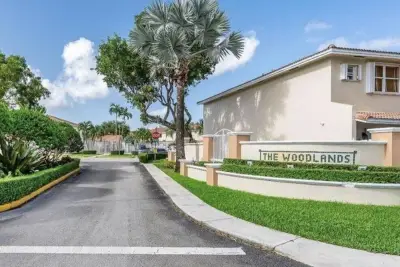 138xx SW 64th St, Miami: photo 1 of 14